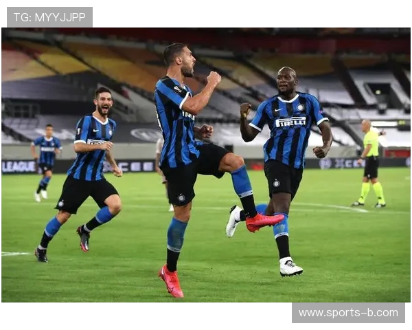 国际米兰vs尤文图斯实时：劳塔罗首开纪录，蓝黑军团占优